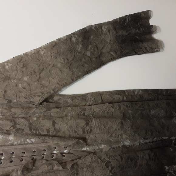 Vocal USA Women's S Open Ruffles Front Floral Lace Summer Cardigan - Picture 5 of 14